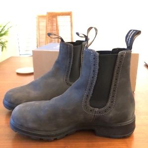 Women's 7.5 High-top Blundstone Boots - Black